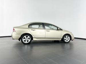 Honda Civic 1.8 VXi automatic - Image 4