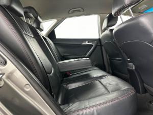 Kia Cerato 2.0 5-Door automatic - Image 10