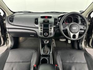 Kia Cerato 2.0 5-Door automatic - Image 8