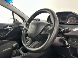 Peugeot 208 1.2 VTiActive 5-Door - Image 18