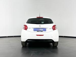 Peugeot 208 1.2 VTiActive 5-Door - Image 5