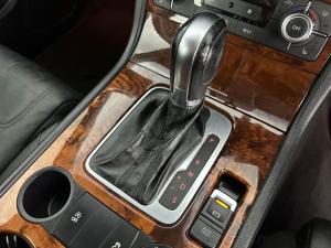Volkswagen Touareg 3.0 V6 TDI TIP BLU180kw - Image 10