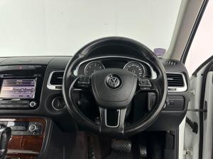 Volkswagen Touareg 3.0 V6 TDI TIP BLU180kw - Image 11