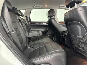 Volkswagen Touareg 3.0 V6 TDI TIP BLU180kw - Image 7