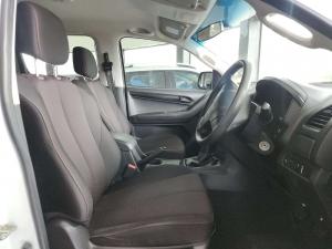 Isuzu D-MAX 250 HO HI-RIDE D/C - Image 12