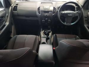 Isuzu D-MAX 250 HO HI-RIDE D/C - Image 7