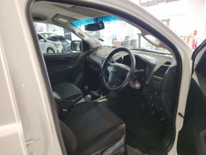 Isuzu D-MAX 250 HO HI-RIDE D/C - Image 8