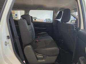 Suzuki Ertiga 1.5 GA - Image 8