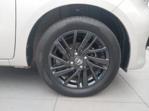 Toyota Vitz 1.0 XR manual - Image 11