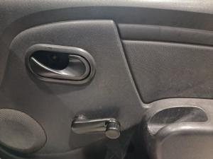 Nissan NP200 1.6i safety pack (aircon) - Image 14