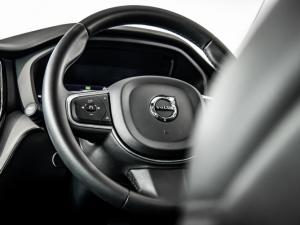 Volvo XC60 B5 AWD Essential - Image 18
