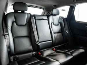Volvo XC60 B5 AWD Essential - Image 21
