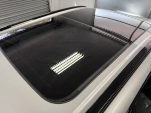 Volvo XC60 B6 AWD Ultimate Dark - Image 17