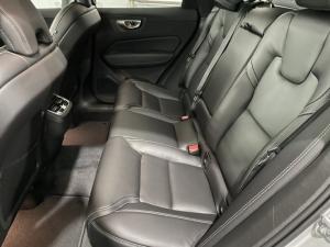 Volvo XC60 B6 AWD Ultimate Dark - Image 7