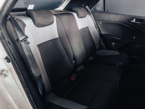 Hyundai i20 1.4 Fluid auto - Image 12