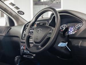 Hyundai i20 1.4 Fluid auto - Image 18
