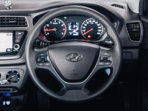Hyundai i20 1.4 Fluid auto - Image 19