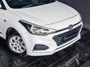 Hyundai i20 1.4 Fluid auto - Image 2