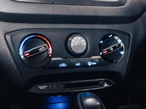 Hyundai i20 1.4 Fluid auto - Image 30
