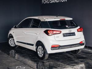Hyundai i20 1.4 Fluid auto - Image 32