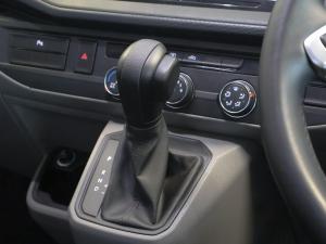 Volkswagen Transporter 2.0TDI Kombi SWB Trendline auto - Image 15