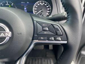 Nissan Navara 2.5DDTi double cab LE Plus - Image 11