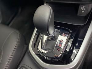 Nissan Navara 2.5DDTi double cab LE Plus - Image 17