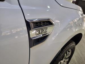 Ford Everest 3.2TDCi 4WD XLT - Image 12
