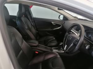 Volvo V40 T3 Momentum auto - Image 10