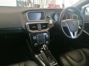 Volvo V40 T3 Momentum auto - Image 13