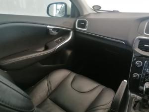 Volvo V40 T3 Momentum auto - Image 16