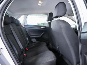 Volkswagen Polo hatch 1.0TSI - Image 14