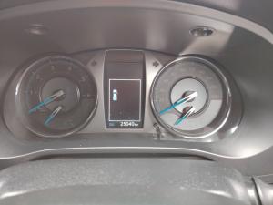 Toyota Hilux 2.8GD-6 double cab Legend auto - Image 11