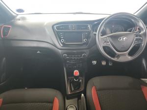 Hyundai i20 Active 1.4 Fluid - Image 6