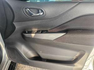 Nissan Navara 2.5DDTI SE Plus 4X4 D/C - Image 24