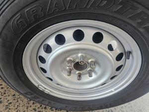 Nissan Navara 2.5DDTI SE automatic D/C - Image 19