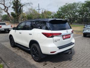 Toyota Fortuner 2.8GD-6 4X4 Epic Black automatic - Image 13