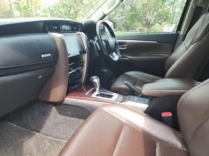 Toyota Fortuner 2.8GD-6 4X4 Epic Black automatic - Image 7