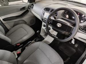 Tata Tiago 1.2 XT manual - Image 12