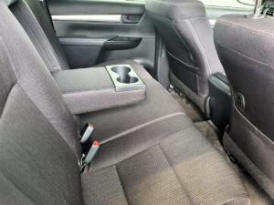 Toyota Hilux 2.4GD-6 double cab 4x4 Raider auto - Image 8