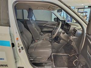 Suzuki Swift 1.2 GLX manual - Image 8