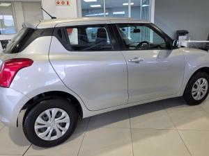 Suzuki Swift 1.2 GL auto - Image 10