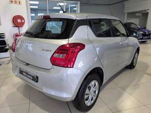 Suzuki Swift 1.2 GL auto - Image 8