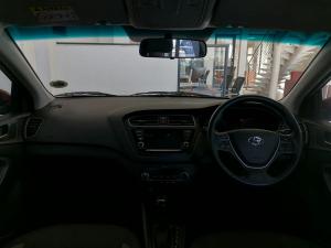 Hyundai i20 1.4 Fluid auto - Image 10