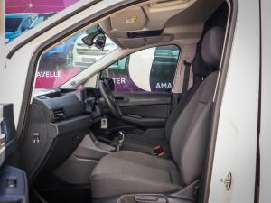 Volkswagen Caddy Maxi Cargo 2.0TDI panel van - Image 13