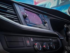 Volkswagen Transporter 2.0TDI panel van LWB manual - Image 17