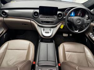 Mercedes-Benz V-Class V300d Avantgarde AMG Line - Image 17