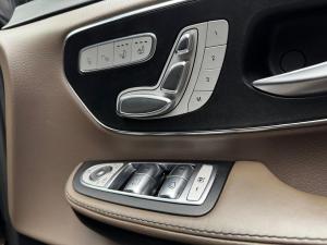 Mercedes-Benz V-Class V300d Avantgarde AMG Line - Image 24