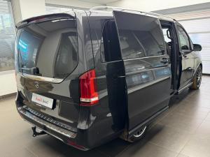Mercedes-Benz V-Class V300d Avantgarde AMG Line - Image 9