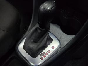 Volkswagen Polo Vivo hatch 1.6 Comfortline auto - Image 10